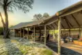 Zwei Wochen lang erkunden Sie mit Ihrem Studiosus-Reiseleiter und in kleiner Gruppe die Naturschönheiten Botswanas und Namibias. Für drei Nächte quartieren wir uns im Khwai River View Camp ein und genießen Afrika pur.