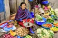 Auf dieser 16-tägigen Studienreisenach Nepal finden wir auch Zeit, auf den üppigen Märkten im Kathmandutal das Lokalkolorit zu genießen.
