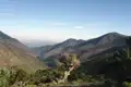 Ausblick auf ein Gebirgstal.