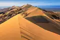 Ausgedehnte Sanddünenlandschaft.