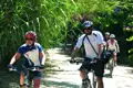 Radfahrer auf einer geführten Tour.