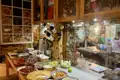 Frühstücksbuffet mit einer Auswahl an Wurst, Käse, Gemüse und Aufstrichen.