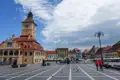Rathausturm und der Piața Sfatului in Brașov, Rumänien.