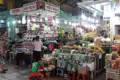 Marktstand Yến Ngọc mit Kaffee, Tee und Gemüse.