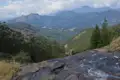 Panoramablick auf die Hügellandschaft.