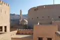 Historische Festungsanlage mit integrierter Moschee und Blick auf die umliegende Landschaft.