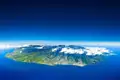 Luftbild von Réunion, das die vielfältige Landschaft der Insel zeigt.