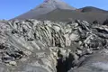 Erkaltete Lava und Vulkankegel