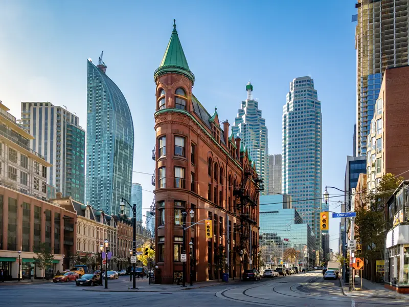 Weltoffen, kreativ und lebenslustig präsentiert sich auf unserer Studienreise Toronto, Kanadas größte Stadt, in der Neues und Altes das Stadtbild prägen.