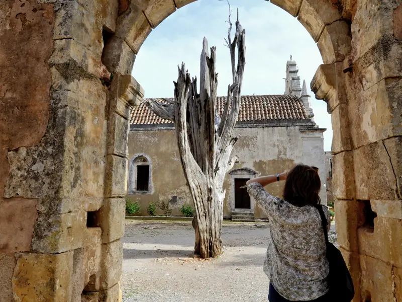 Auf unserer achttägigen Studienreise zu den landschaftlichen und kulturellen Höhepunkten Kretas besuchen wir auch das Kloster Arkadi im Norden der Insel.
