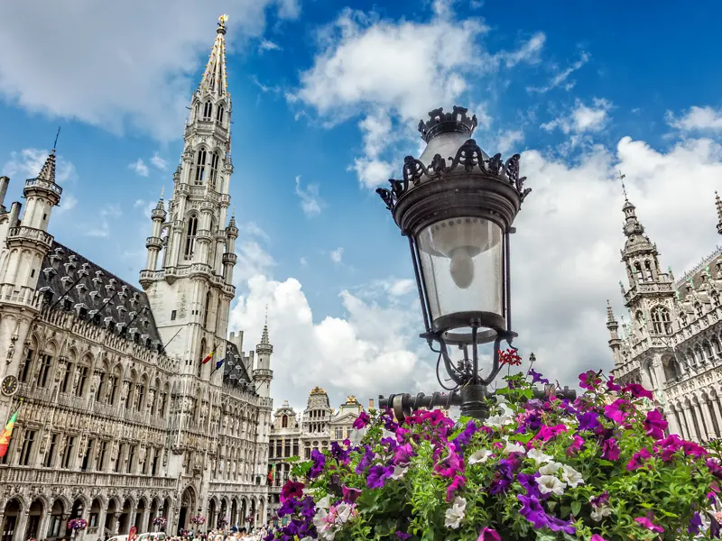 Auf unserer klassischen Studienreise nach Flandern besuchen wir in Brüssel den grandiosen Grand-Place mit Rathaus (UNESCO-
Welterbe).