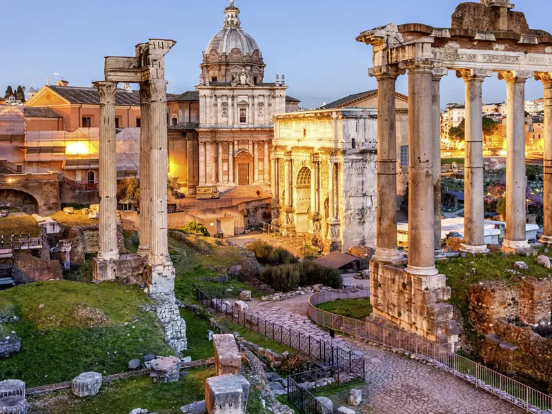 Auf der siebentägigen CityLights-Städtereise nach Rom lernen wir die Schätze der Stadt genauer kennen, zum Beispiel das antike Forum Romanum.