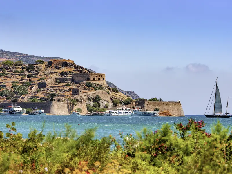 Zum Programm unserer Singlereise nach Kreta gehört eine Bootsfahrt nach Spinalonga.