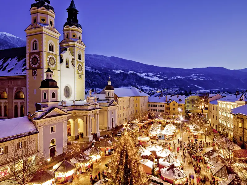 Auf Ihrer Silvesterreise nach Südtirol erleben Sie den Brixener Weihnachtsmarkt