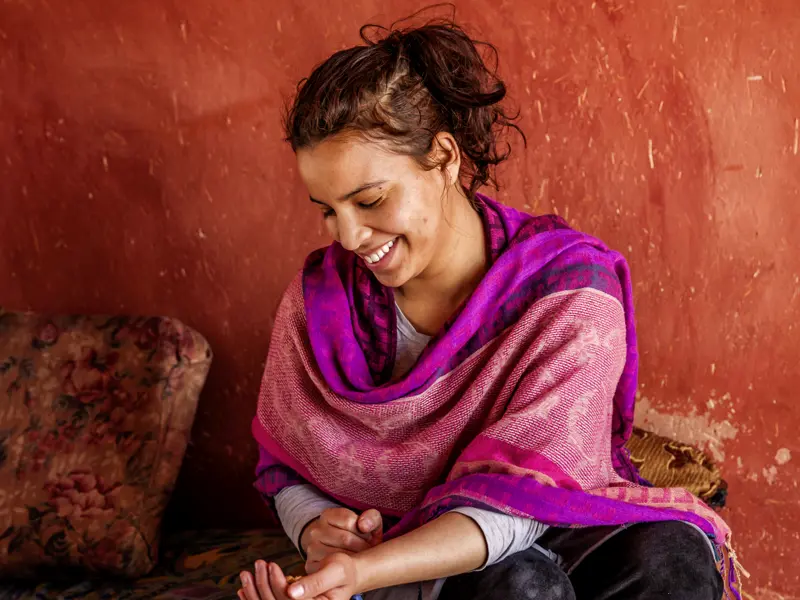 In Marokko wird feinstes Arganöl hergestellt. Viele dieser Kooperativen werden von einheimischen Frauen betrieben, die damit ein eigenständiges Einkommen erwirtschaften und einen Beitrag gegen die Landflucht leisten.