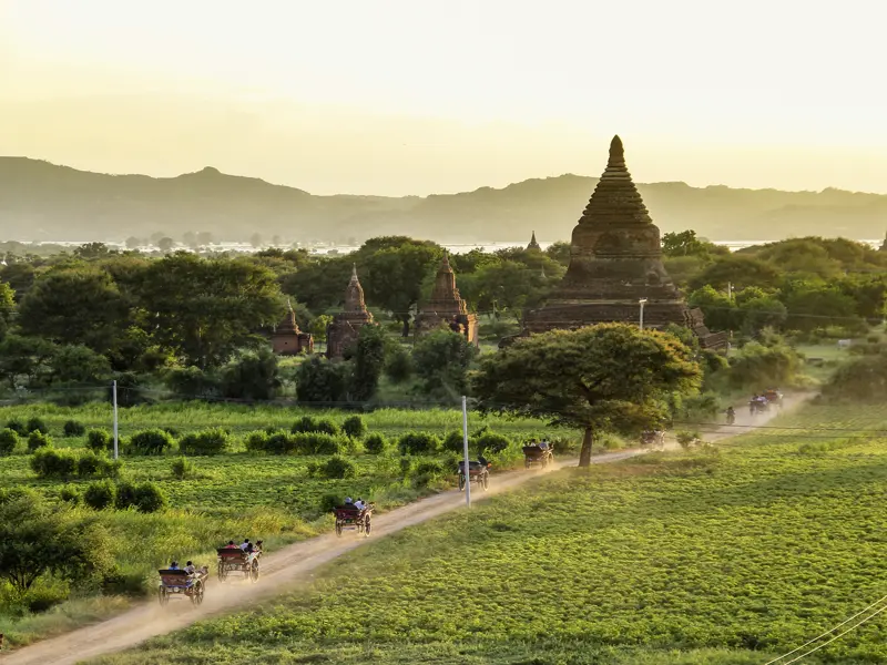 Die Pagodenlandschaft der UNESCO-Welterbestätte Bagan zählt zu den Höhepunkten jeder Studienreise nach Myanmar.Ihr Reiseleiter zeigt Ihnen die Highlights.