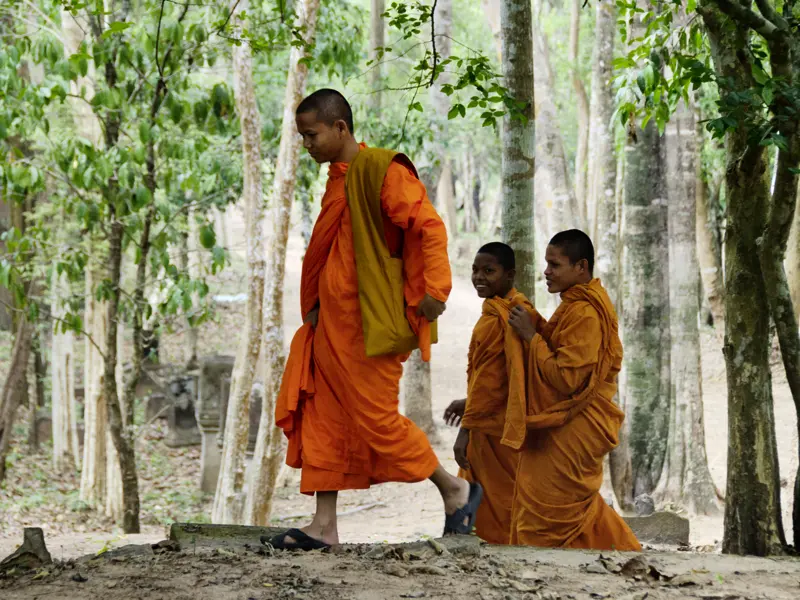 Auf unserer 16-tägigen Studienreise durch das geheimnisvolle Reich am Mekong lernen wir tropische Landschaften, ursprüngliche Dörfer und prächtige buddhistische Tempel kennen. Überall in Laos sind die Menschen hinreißend freundlich.