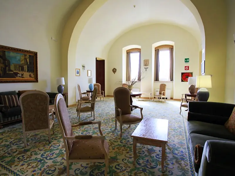 Bei unserer smart & small-Reise nach Apulien übernachten sie in netten kleinen Hotels, wie dem Hotel San Paolo al Convento in Tran - ein ehemaliges Kloster.
