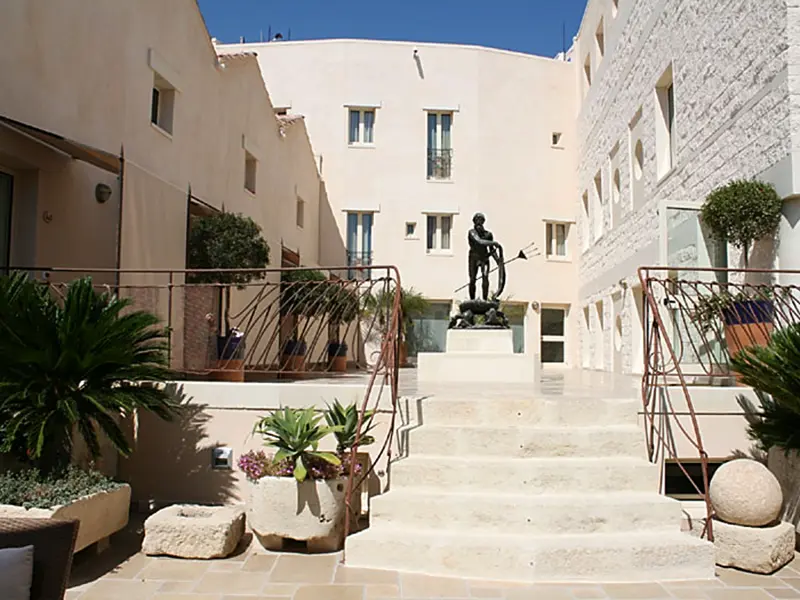 Bei unserer smart & small-Reise nach Apulien übernachten sie in netten kleinen Hotels, wie dem Hotel Corte die Nettuno in Otranto.