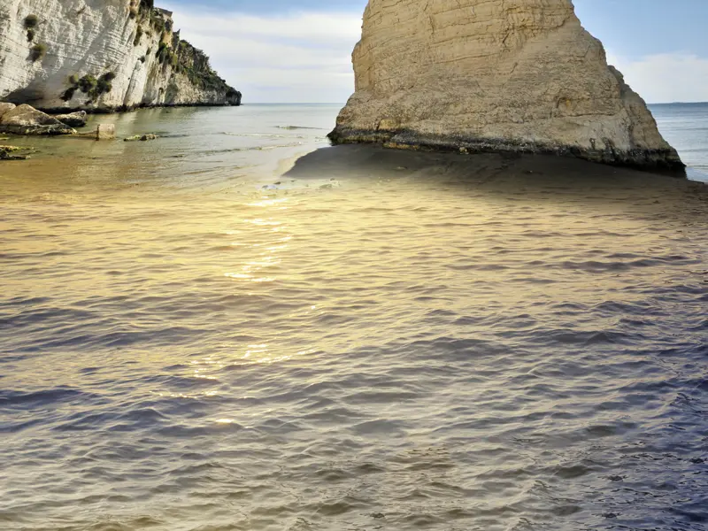 Auf unserer smart & small-Reise nach Apulien können Sie auch die schöne Küstenlandschaft genießen.