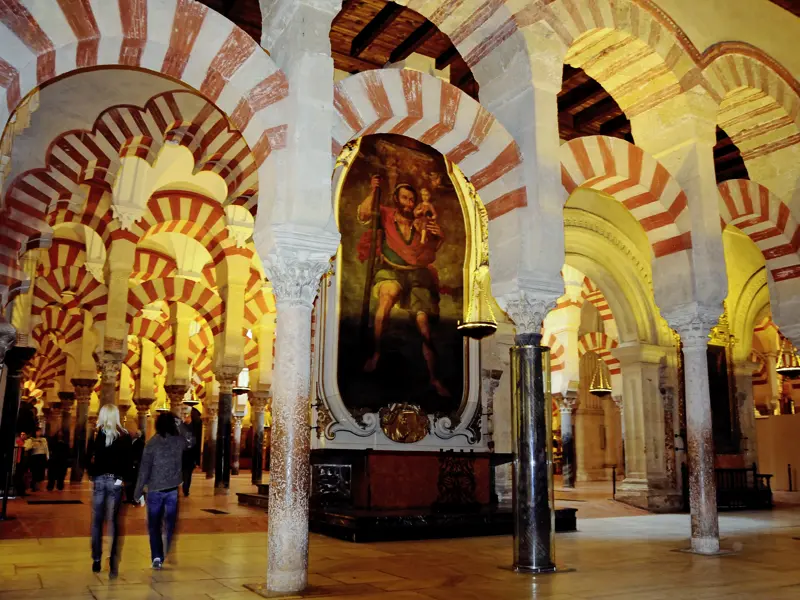 Unsere smart&small-Rundreise durch Andalusien führt uns auch zur berühmten Mezquita in Córdoba.