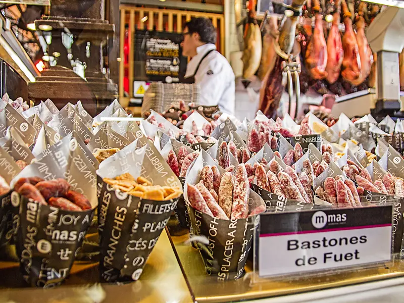 Probieren Sie auf unserer me & more-Silvesterreise nach Madrid die vielen verschiedenen leckeren Tapas auf dem Markt oder in den zahlreichen Tapasbars!