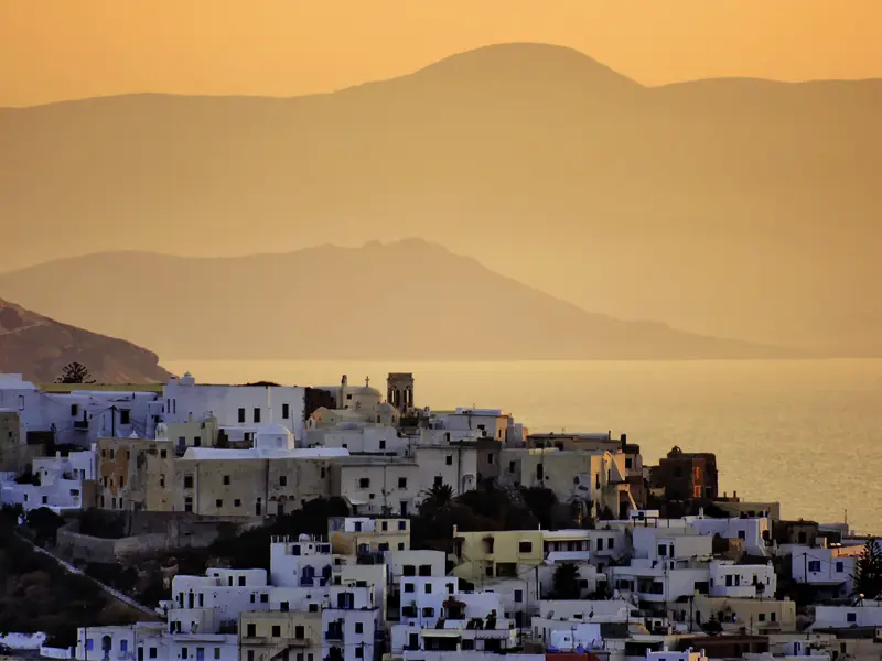 Auf unserer smart&small-Kleingruppenreise zu den Kykladen können Sie den Sonnenuntergang auf Naxos erleben.