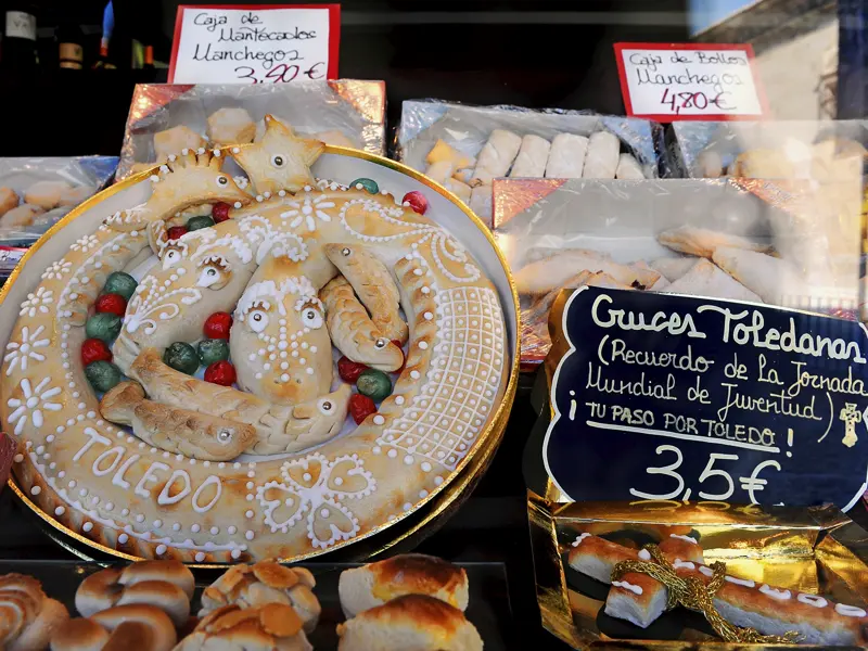 Auf unserer Rundreise durch Spanien lernen wir auch die Küche des Landes kennen. Probieren Sie zum Beispiel in Toledo das köstliche Marzipan!