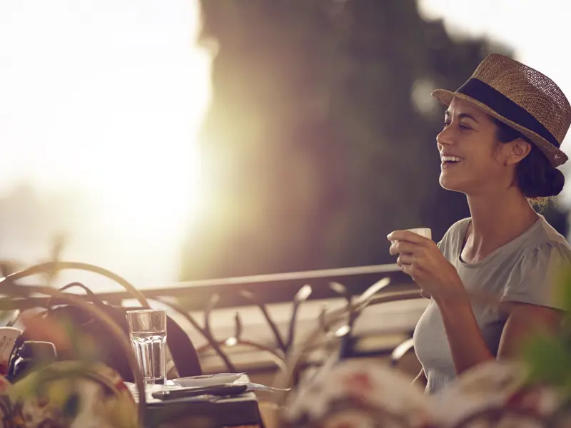 Genießen Sie  auf unserer smart&small-Reise in Kroatien immer wieder entspannt einen Kaffee in der Sonne!