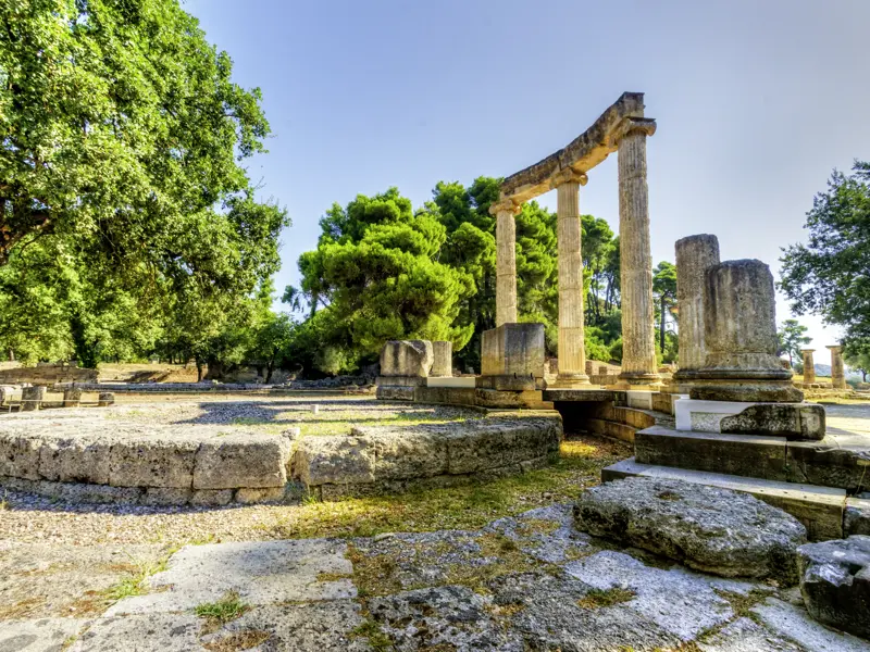Schon vor 3000 Jahren wetteiferten in Olympia Athleten ¿ wir philosophieren auf der Wander-Studienreise Griechenland - Natur und Kultur erwandern  zwischen antiken Säulen und unter schattigen Pinien über die olympische Idee.