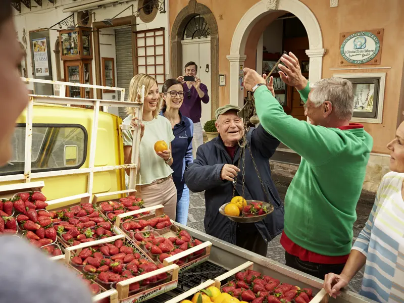 Auf unserer umfassenden Sizilien-Reise haben wir Gelegenheit das bunte Treiben auf den Märkten hautnah mitzuerleben.
