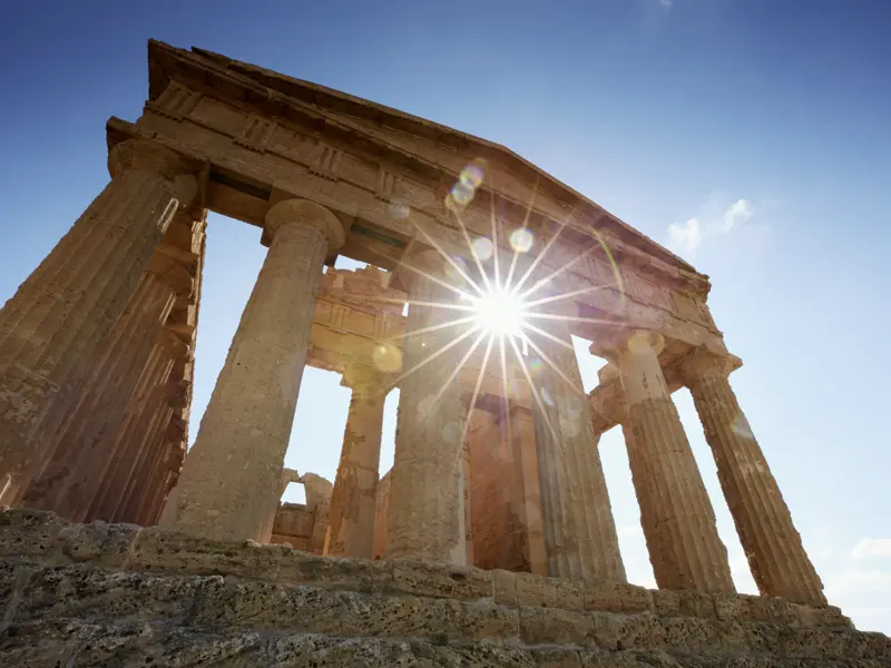 Im Tempeltal von Agrigent gehen wir auf Zeitreise und tauchen in die überwältigende Tempelpracht ein.