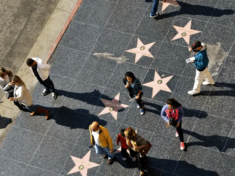 Natürlich bummeln wir in Los Angeles auch über den berühmten Walk of Fame in Hollywood und suchen die Sterne unserer Lieblingsstars. Die Megacity Los Angeles ist eine Station auf der 15-tägigen Studienreise USA ¿ die Westküste.