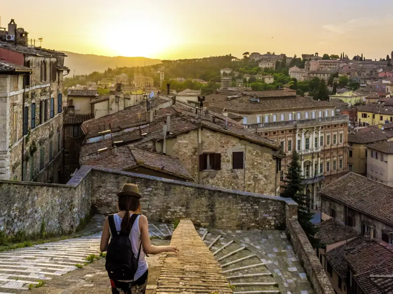 In Perugia, das wir auf unserer Umbrienreise besuchen, sind die einzelnen Teile der Stadt mit Treppenwegen miteinander verbunden - gut, dass es auch ein interessantes System von unterirdischen Rolltreppen gibt als Alternative!
