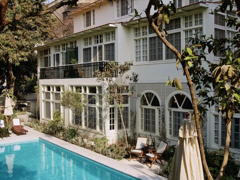 Das individuelle Boutique-Hotel Villa Belle Epoque liegt in Maadi, einem Vorort von Kairo. Das individuelle Boutique-Hotel Villa Belle Epoque  ist liebevoll mit modernem Komfort eingerichtet. Im romantischen Garten voller Obstbäume und Palmen oder am Pool kann man den Tag entspannt ausklingen lassen.