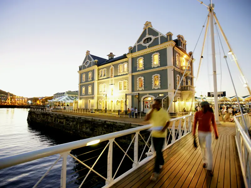 Auf unserer Reise mit Studiosus durch Südafrika haben wir auch ausreichende Zeit, eigene Wege zu gehen. Zum Beispiel beim Bummel entlang der Waterfront in Kapstadt