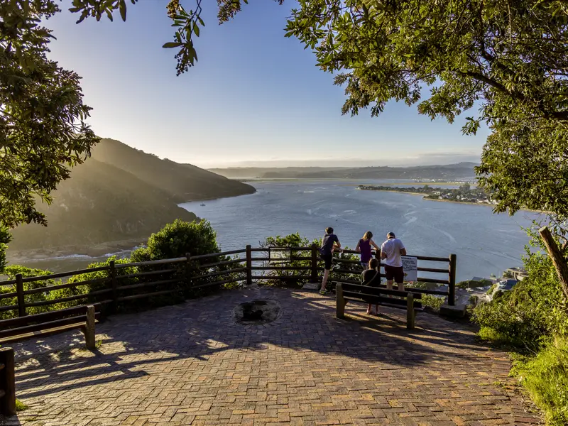 In Knysna treffen wir auf unserer Rundreise durch Südafrika wieder auf das Meer.