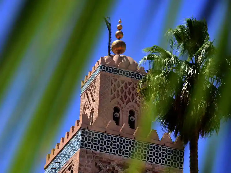 Die Koutoubia-Moschee ist das Wahrzeichen Marrakeschs und eine Station auf Ihrer Studiosus-smart&small-Reise nach Marokko.