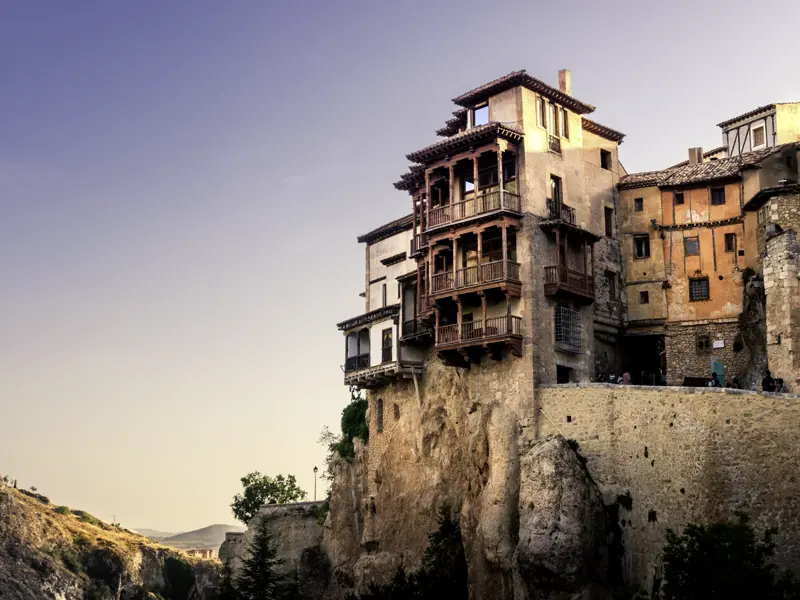 In kleiner Gruppe unterwegs im Herzen Spaniens. Unser Quartier in Cuenca, der Parador in historischem Gemäuer, liegt den Casas Colgadas, den "hängenden Häusern", genau gegenüber. Beste Aussichten!