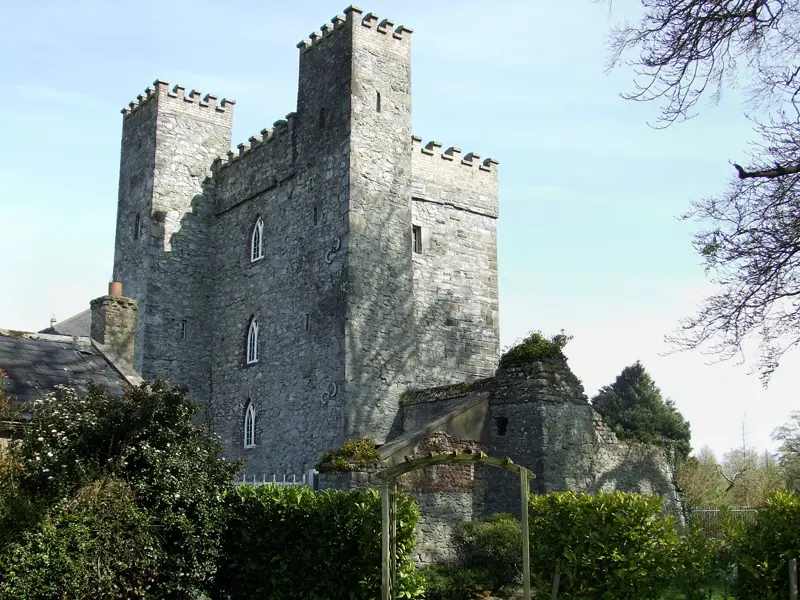 Auf unserer Irland Rundreise in kleiner Gruppe wohnen wir herrschaftlich in der Barberstown Castle in Straffan. Die ältesten Teile des Gebäudes stammen noch aus dem Mittelalter.