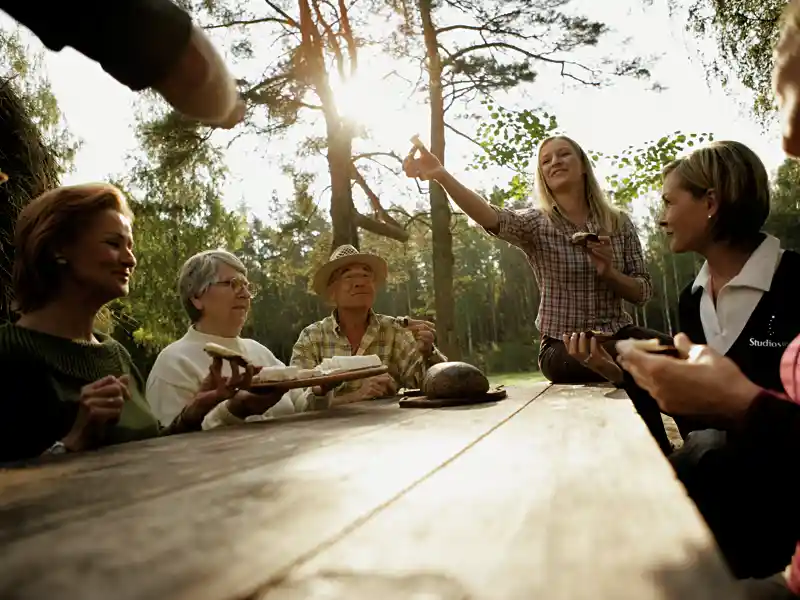 Auf unserer smart&small-Reise nach Estland genießen wir ein Picknick in der Natur und probieren einige typische Leckereien des Landes.