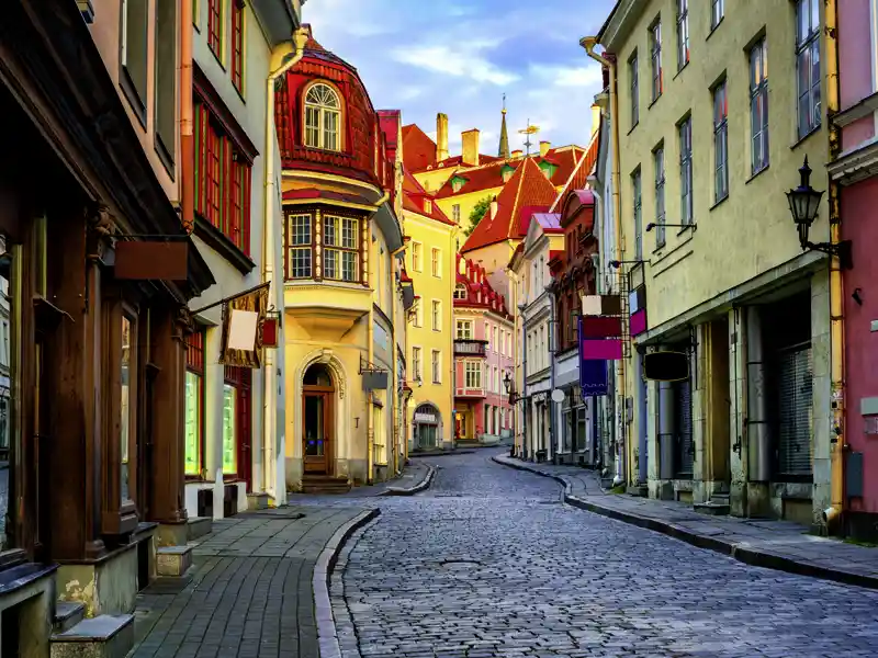 Auf unserer achttägigen Rundreise durch Estland bewundern wir die malerische Altstadt der estnischen Hauptstadt Tallinn.