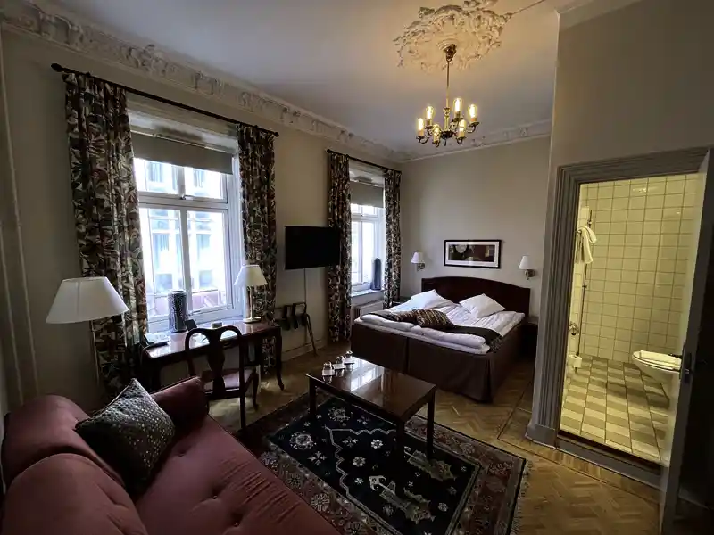 Die Zimmer des Hotels Royal in Göteborg sind gemütlich eingerichtet.