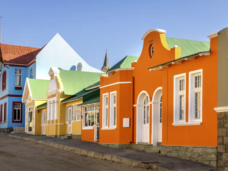 Unsere Klassik-Studienreise durch Namibia führt uns u. a. in die deutsche Kolonie in Lüderitz.