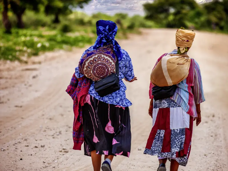 Wir begegnen auf unserer Studienreise durch Namibia und Botswana Land und Leuten.