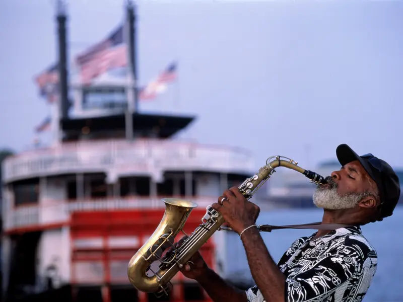 Auf unserer 15-tägigen Studienreise durch die Südstaaten der USA lassen wir uns vom Jazz durch New Orleans treiben.