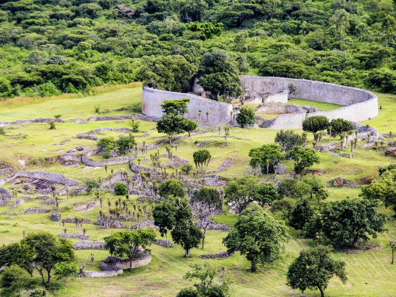 Die Ruinen von Groß-Simbabwe geben den Archäologen immer noch zahlreiche Rätsel auf.