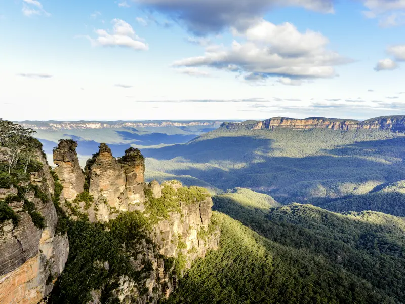 Die Three Sisters sind wohl die bekannteste Felsformation der Blue Mountains in Australien. Gr, zu erleben auf unserer Studienreise durch Australien!