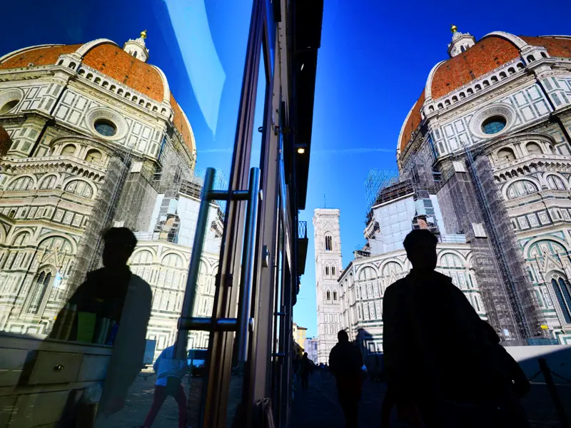 Unsere Studienreise in die Toskana führt selbstverständlich nach Florenz, hier sehen wir u.a. den schönen Dom mit seiner prächtigen Kuppel.