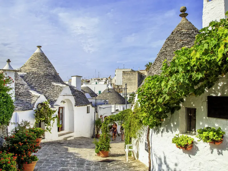 Alberobello, die Hauptstadt der Trullis: Behausungen, die mit ihren Zipfelmützen wie Schlumpfhäuser aussehen. Sehr fotogen!